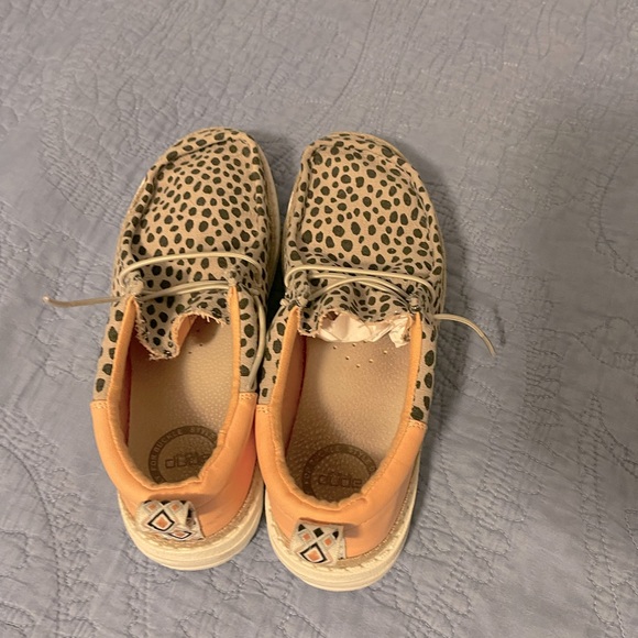 Cheetah Hey Dudes - Picture 2 of 3